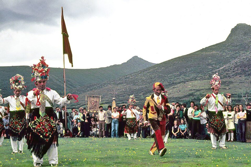 Octava del Corpus Christi en Valverde de los Arroyos (Guadalajara), 1975.