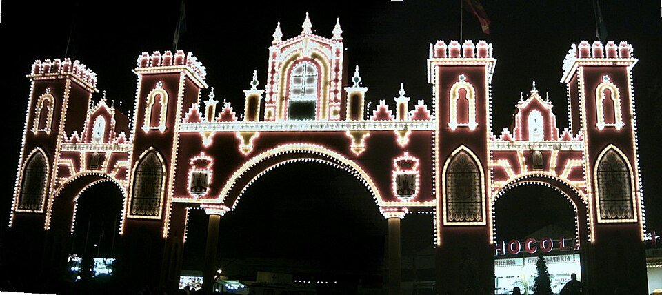 Portada nocturna de la feria de Alcalá de Guadaíra (2005)