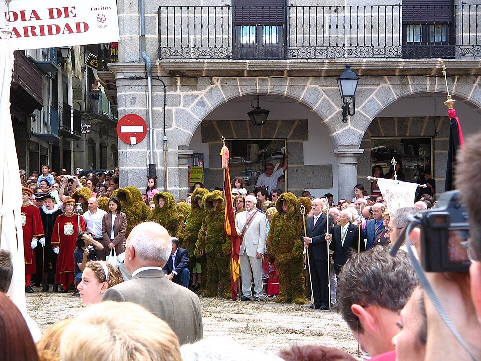 Baile de las banderas (rendición de las banderas) en el Corpus Christi de Béjar, 2006