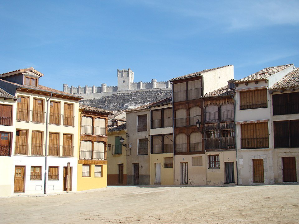 Plaza del Coso de Peñafiel (Valladolid), escenario de la Bajada del Ángel