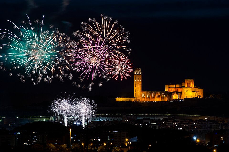 Castell de focs d'artifici davant la Seu Vella de Lleida