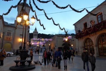 Plaza Mayor de Yecla al atardecer, fotografía del municipio