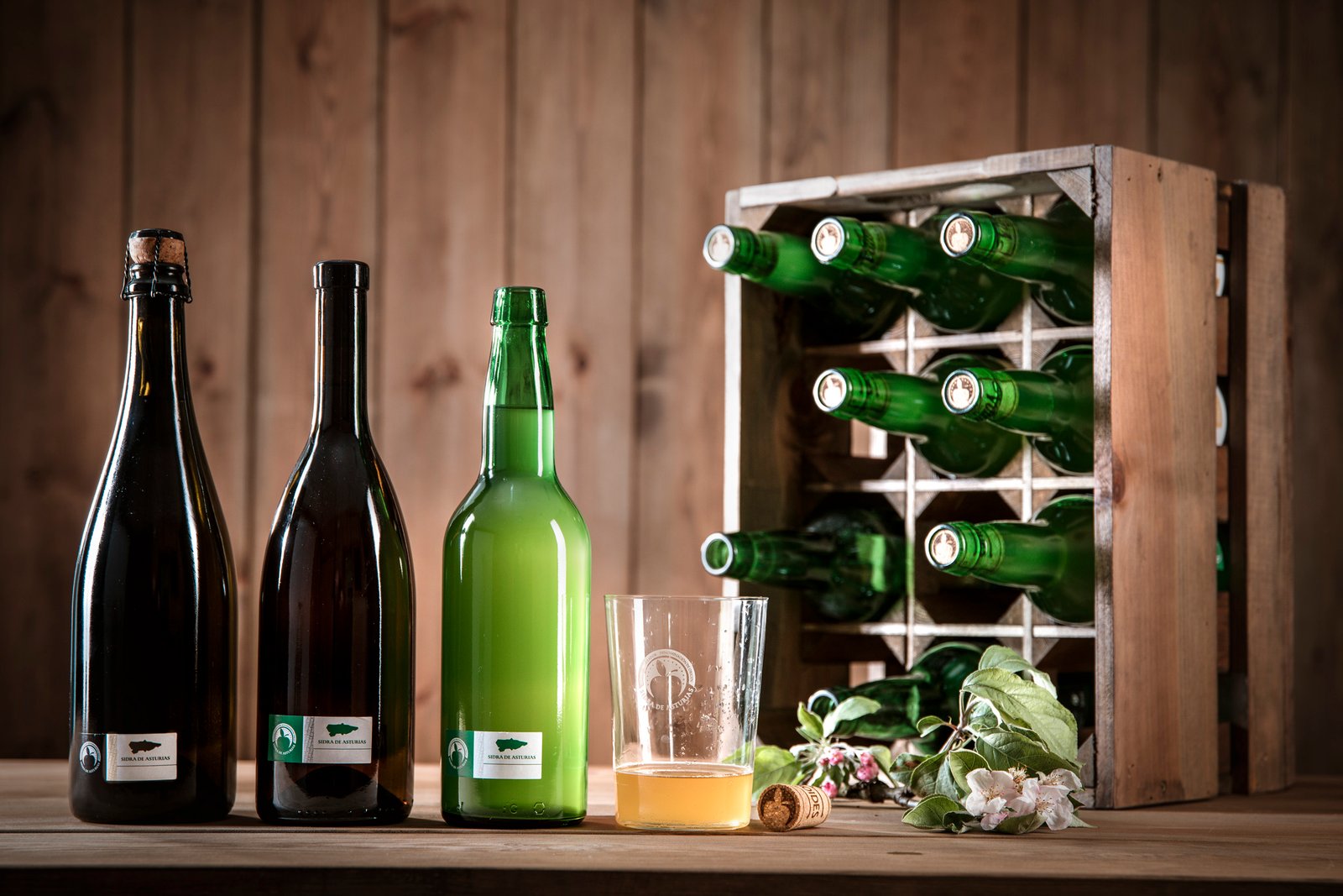 Festival de la Manzana en Villaviciosa 2 Botellas de sidra natural con DOP Sidra de Asturias