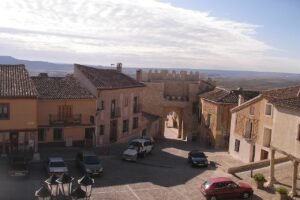 Plaza del Arcipreste en Hita, Guadalajara, escenario de tradición medieval