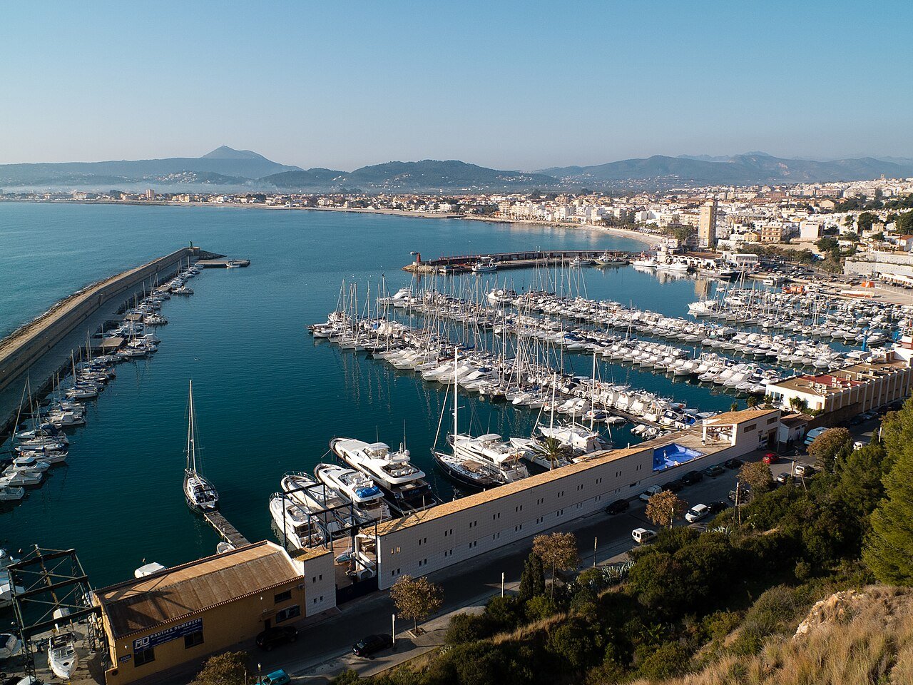 Embarcaciones en el puerto de Xàbia, Alicante