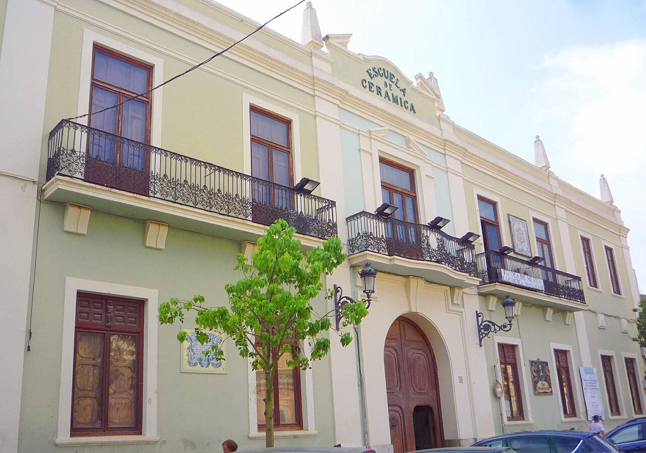 Edificio de la Escuela de Cerámica en Manises, Valencia