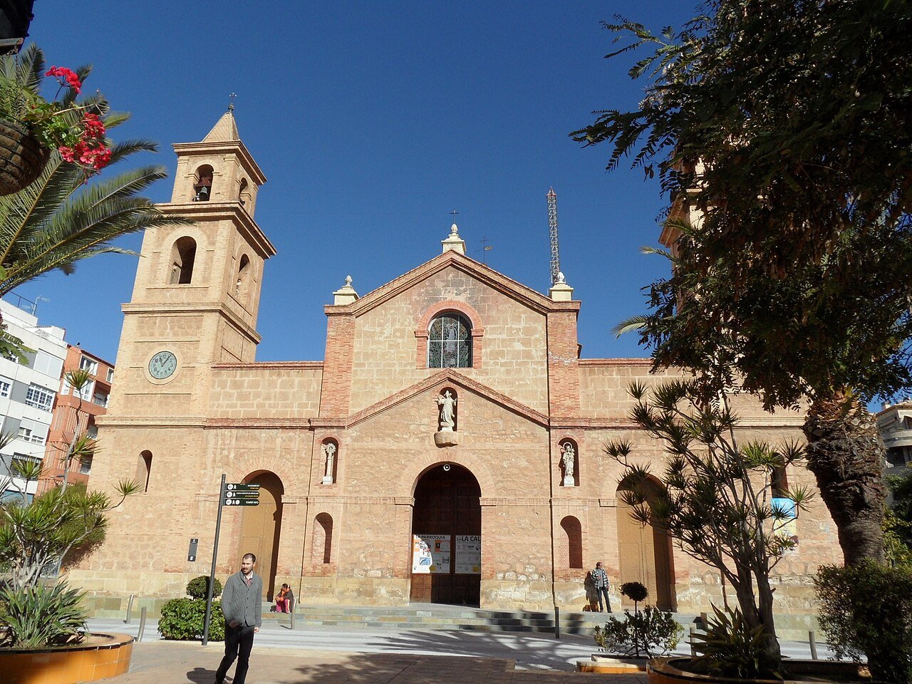 Fachada de la iglesia de la Inmaculada Concepción en Torrevieja